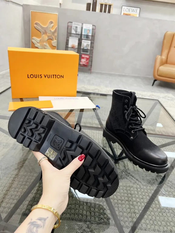 Louis Vuitton Shoe 